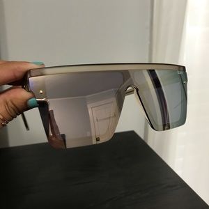 Quay Australia Hindsight